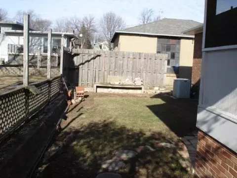 1810 Putnam St, Peru, IL 61354 photo 3