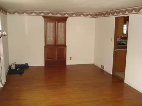 1810 Putnam St, Peru, IL 61354 photo 4