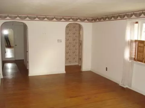 1810 Putnam St, Peru, IL 61354 photo 9