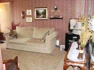 3935 W 75th Pl, Chicago, IL 60652 photo 3