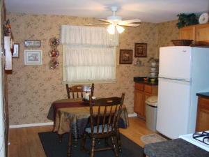 3935 W 75th Pl, Chicago, IL 60652 photo 4