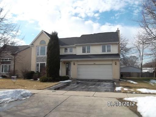 580 Greenview Ln, Wheeling, IL 60090 photo 1