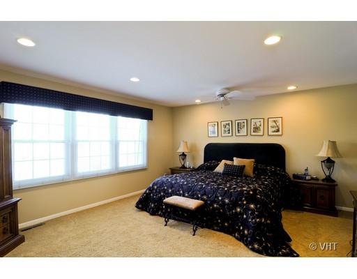 3200 Cherry Ln, Northbrook, IL 60062 photo 7