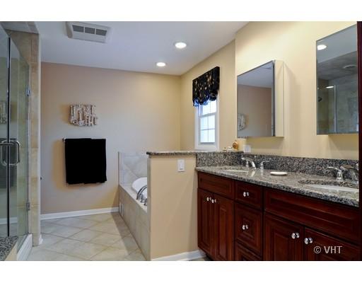 3200 Cherry Ln, Northbrook, IL 60062 photo 8