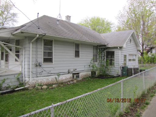 420 E 7th St, Lockport, IL 60441 photo 2