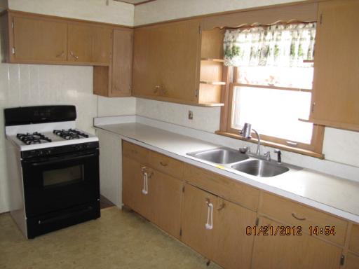 420 E 7th St, Lockport, IL 60441 photo 8