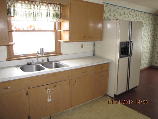 420 E 7th St, Lockport, IL 60441 photo 9