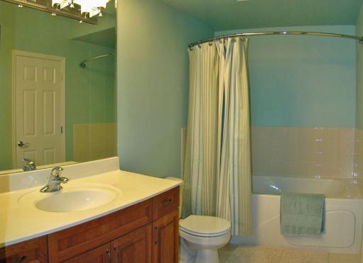 1277 Thacker St #306, Des Plaines, IL 60016 photo 9