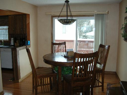 518 Deerpath Dr, Lindenhurst, IL 60046 photo 3