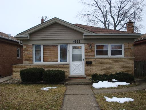 4527 Cracow, Lyons, IL 60534 photo 1