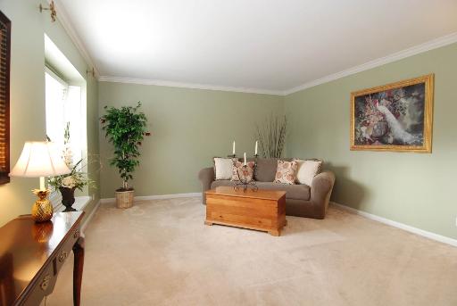 2067 Middleton Dr, Wheaton, IL 60189 photo 3