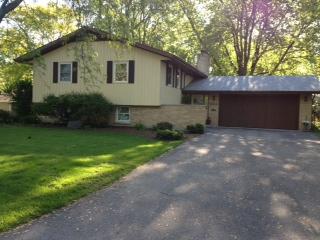 431 Longview Dr, Geneva, IL 60134 photo 2