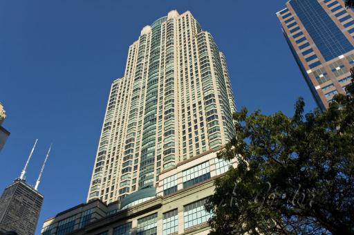 100 E Huron St #2103, Chicago, IL 60611 photo 1