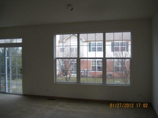 24200 Walnut Cir, Plainfield, IL 60585 photo 2