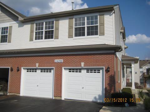24200 Walnut Cir, Plainfield, IL 60585 photo 1
