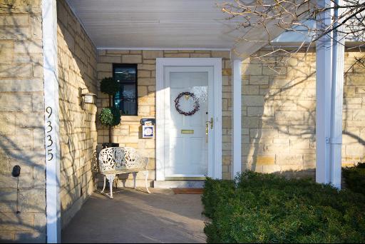 9335 Springfield Ave, Evanston, IL 60203 photo 2