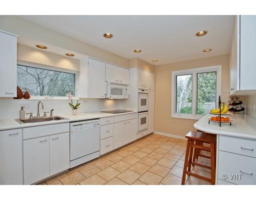 605 Dundee Rd, Glencoe, IL 60022 photo 3