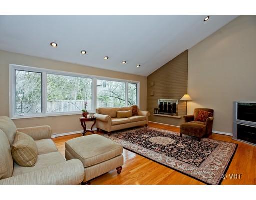 605 Dundee Rd, Glencoe, IL 60022 photo 2