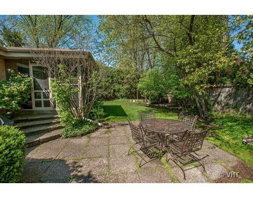 605 Dundee Rd, Glencoe, IL 60022 photo 9