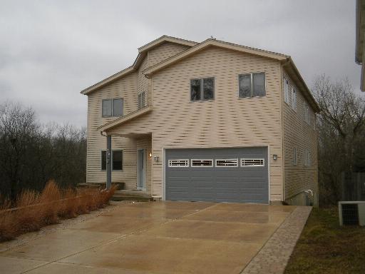 240 Bates St, Wheaton, IL 60187 photo 1