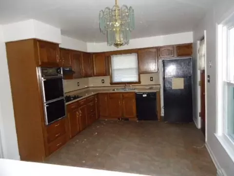 17507 S William St, Lansing, IL 60438 photo 4