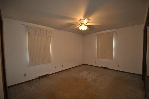 575 Terry Ave, Aurora, IL 60506 photo 7