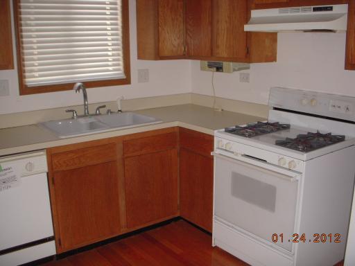 110 S Prospect Ave #D, Bartlett, IL 60103 photo 3