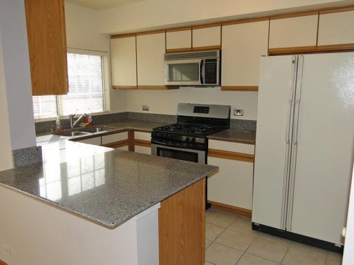 1697 Pebble Beach Cir, Elgin, IL 60123 photo 8