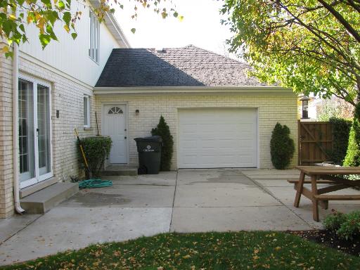 1025 Crystal Ct, Glenview, IL 60025 photo 3