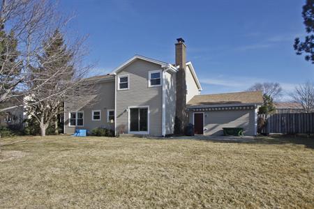 5172 Barcroft Ct, Hoffman Estates, IL 60010 photo 2
