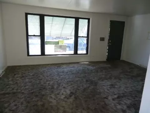 11617 S Laflin St, Chicago, IL 60643 photo 2