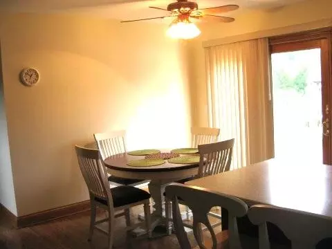 865 Kent Cir, Bartlett, IL 60103 photo 8