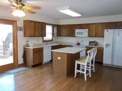865 Kent Cir, Bartlett, IL 60103 photo 7
