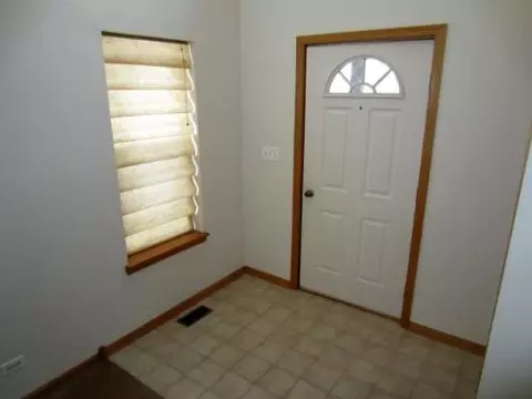 2117 Olde Mill Rd, Plainfield, IL 60586 photo 2