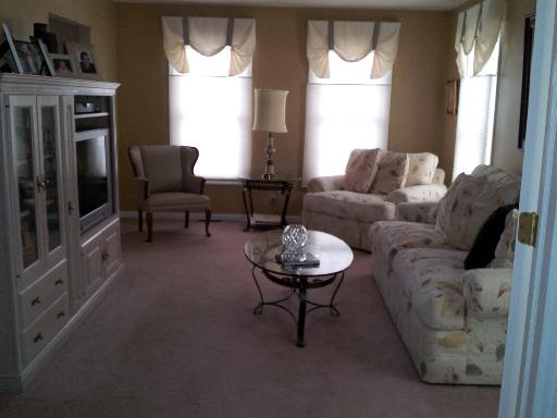 660 Yardley Ln, Hoffman Estates, IL 60169 photo 3