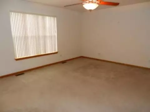 7714 Oleander Dr, Plainfield, IL 60586 photo 9