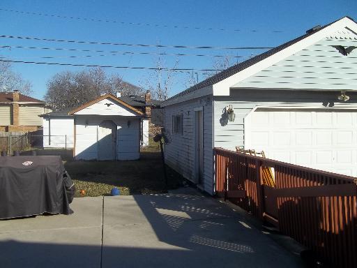Undisclosed, Lansing, IL 60438 photo 9