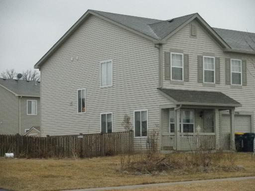 336 Gregory Ln, Plano, IL 60545 photo 2