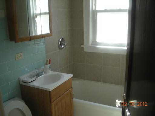 Undisclosed, Chicago, IL 60620 photo 3