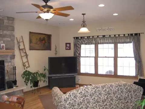 3010 12th St, Peru, IL 61354 photo 9