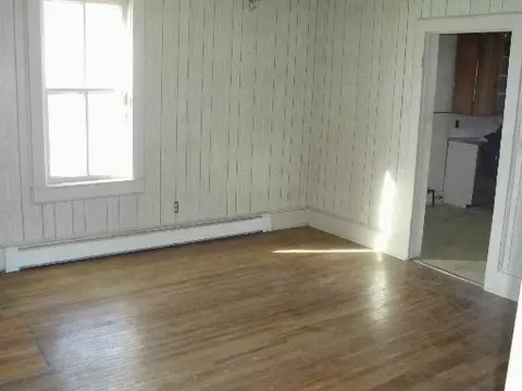 130 Deleon St, Ottawa, IL 61350 photo 4