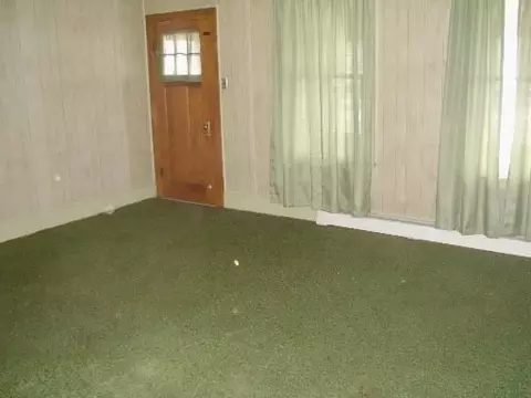130 Deleon St, Ottawa, IL 61350 photo 5