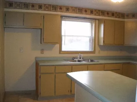 502 6th St, Peru, IL 61354 photo 6