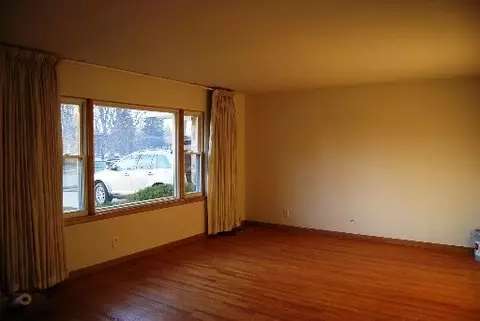 504 Bevan Dr E, Joliet, IL 60435 photo 4