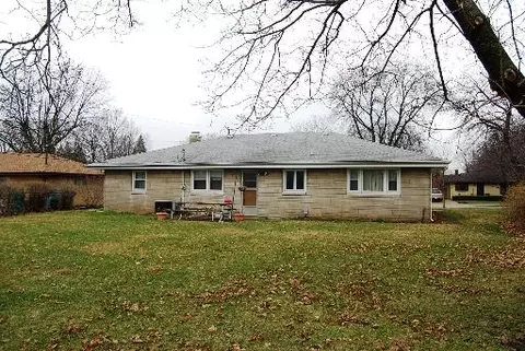 504 Bevan Dr E, Joliet, IL 60435 photo 2