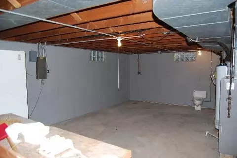 504 Bevan Dr E, Joliet, IL 60435 photo 15