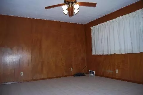 504 Bevan Dr E, Joliet, IL 60435 photo 7
