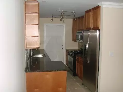 544 Orchard Ct, Des Plaines, IL 60016 photo 5