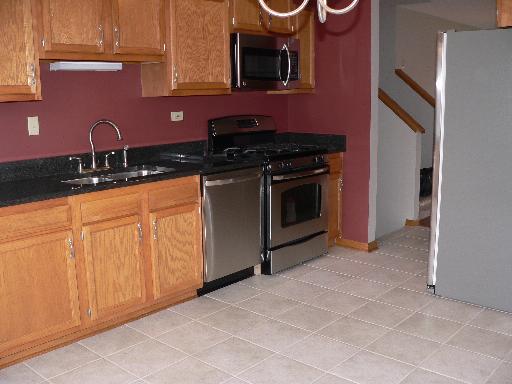 3320 Sangamon St, Steger, IL 60475 photo 4