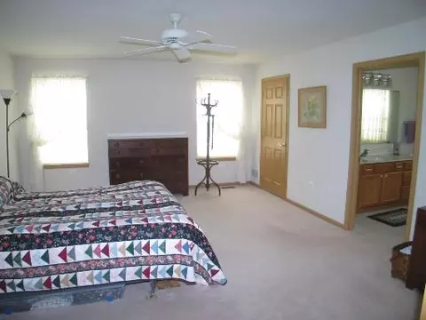 63 Raven Dr, Aurora, IL 60506 photo 8